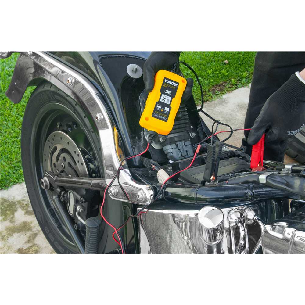 Carregador inteligente de bateria p/ moto 127~220 V – CIB 003 – VONDER